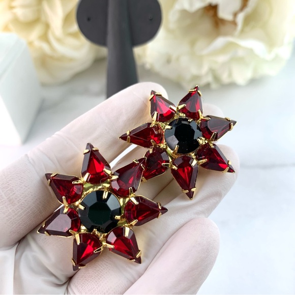 Vintage Gold Tone Starburst Bloody Red Rhinestone Large Earrings - Picture 7 of 14